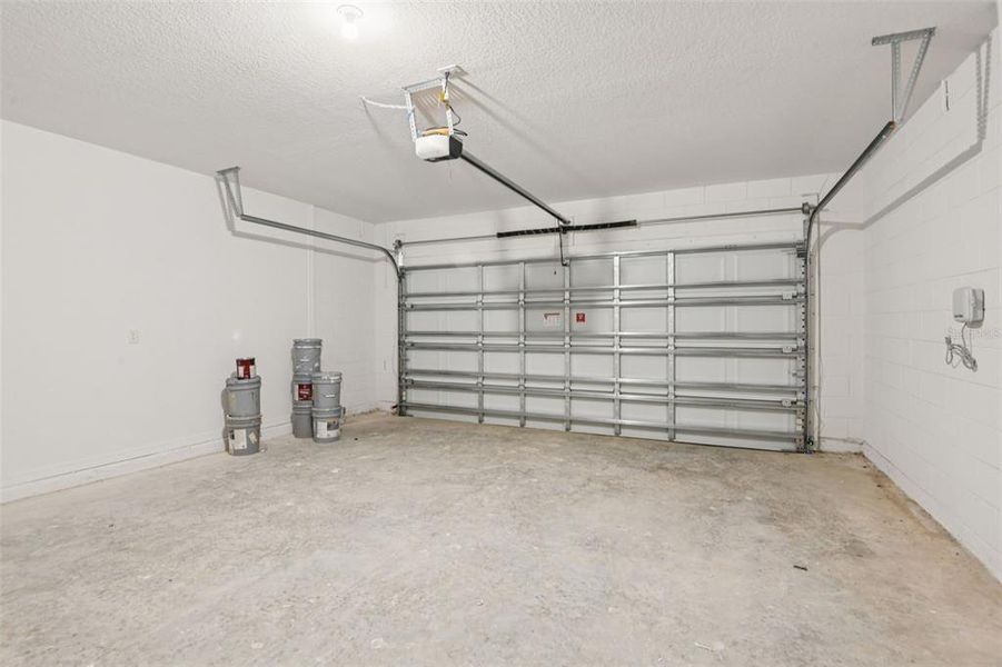 Spacious, unfurnished interior of a new home in Benton Hills - Classic Series, Brooksville (Image 25).