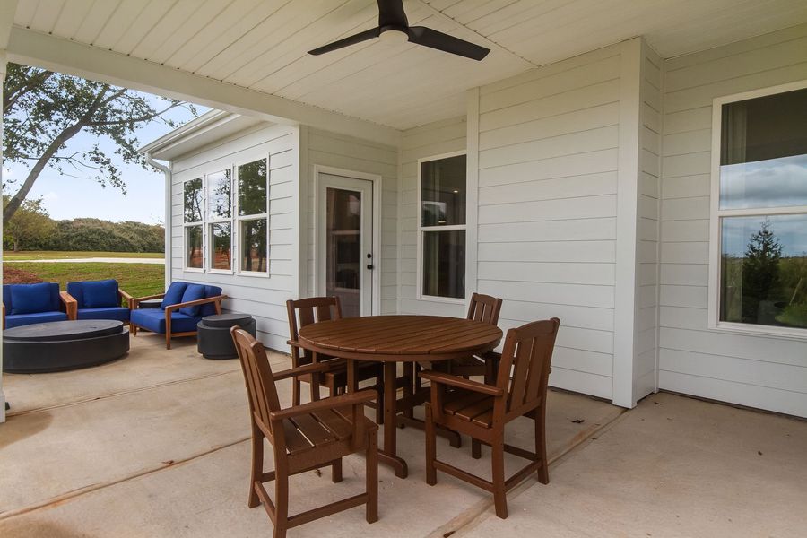 Exterior details and patio area of a home in Parkers Summit, Greer (Image 2).