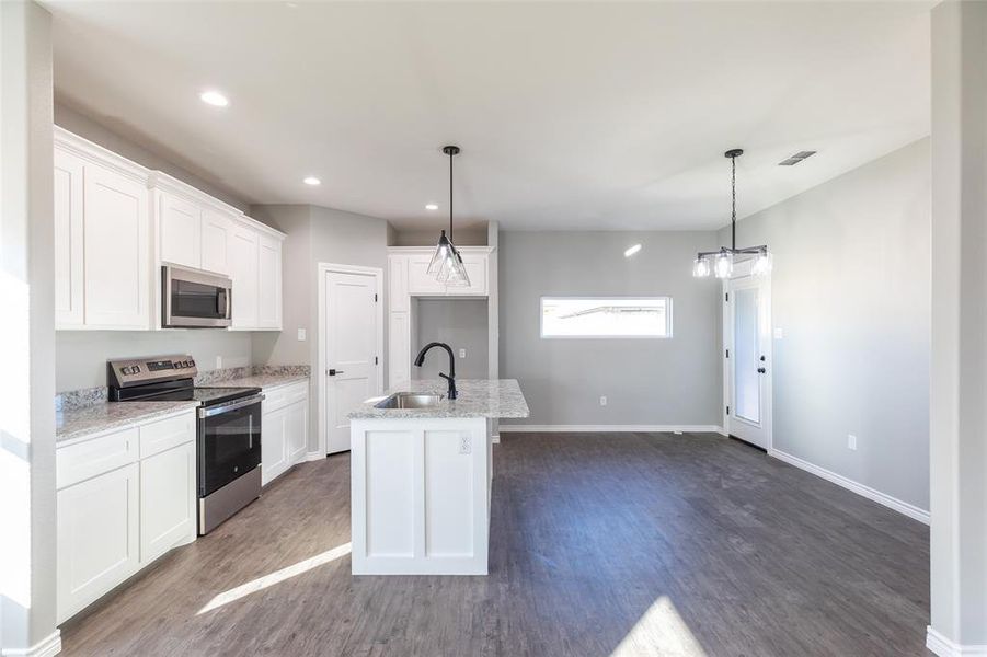 Furnished interior view inside a new home in , Abilene (Image 10).