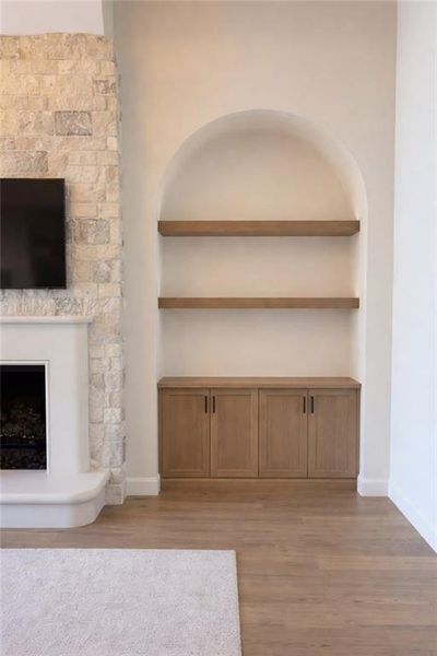 Furnished interior view inside a new home in , Gainesville (Image 5).