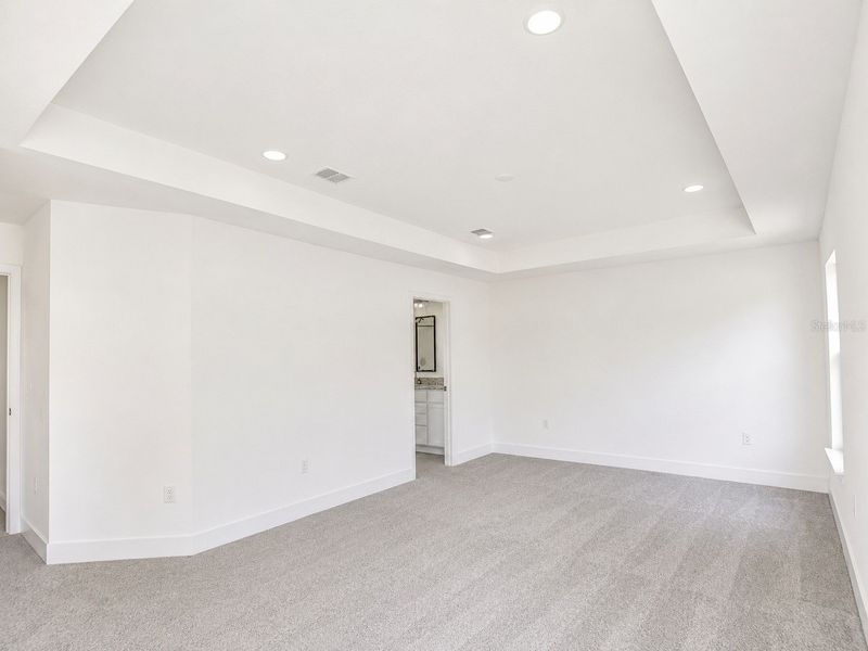 Spacious, unfurnished interior of a new home in Arbor Park, Leesburg (Image 7). Spacious, unfurnished interior of a new home in Arbor Park, Leesburg (Image 7).