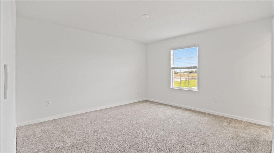 Spacious, unfurnished interior of a new home in , Apopka (Image 9).