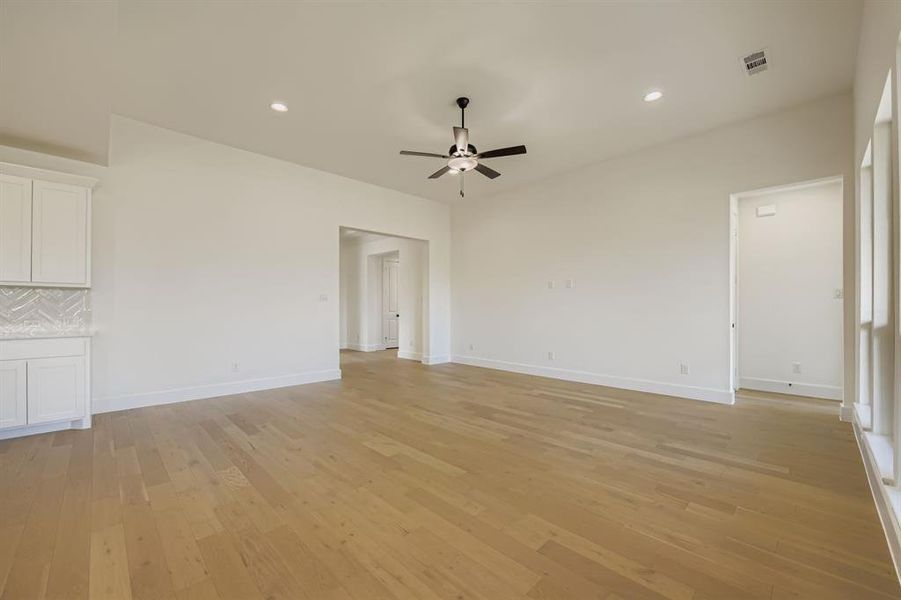 Spacious, unfurnished interior of a new home in Wellington, Fort Worth (Image 16).