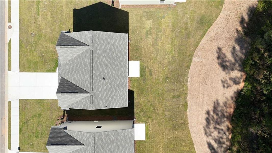 Image 8 of a home in Casteel.