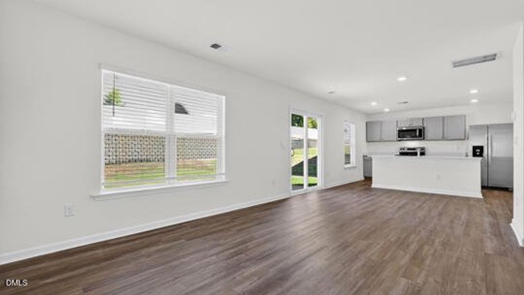 Lawson Glen_Belhaven B_16_Gray_SPEC-023 Lawson Glen_Belhaven B_16_Gray_SPEC-023