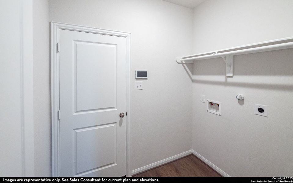 Image 13 of a home in Hennersby Hollow. Image 13 of a home in Hennersby Hollow.