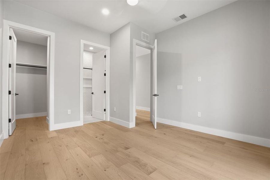Spacious, unfurnished interior of a new home in College Park, Orlando (Image 20). Spacious, unfurnished interior of a new home in College Park, Orlando (Image 20).