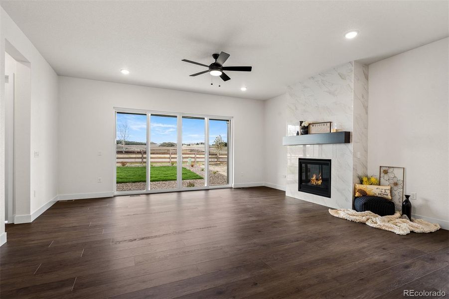 Spacious, unfurnished interior of a new home in Wolf Ranch - Enclave Collection, Colorado Springs (Image 21).