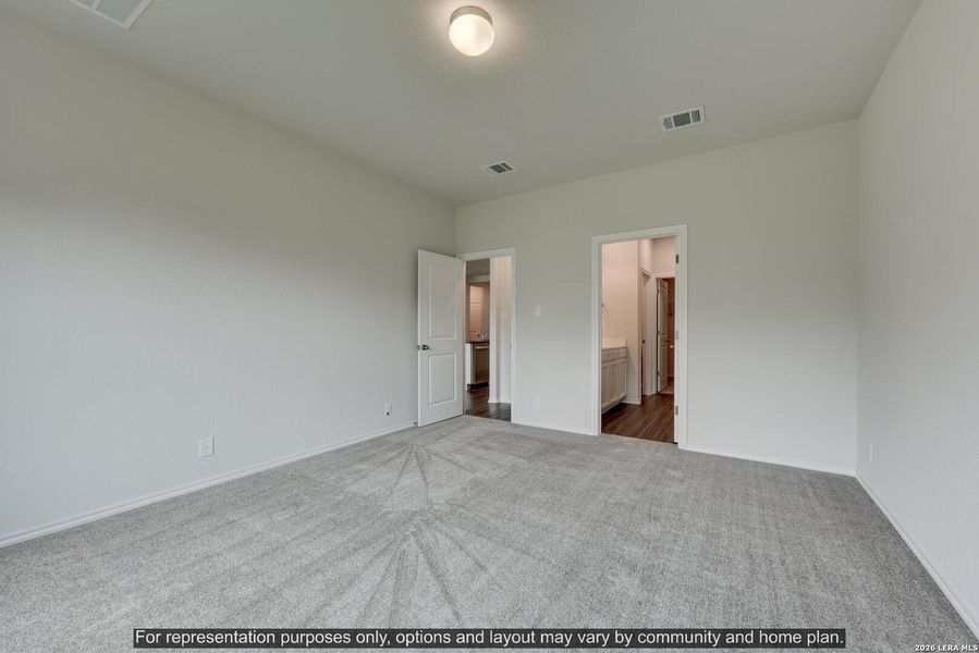 Spacious, unfurnished interior of a new home in Nopal Valley, San Antonio (Image 12).