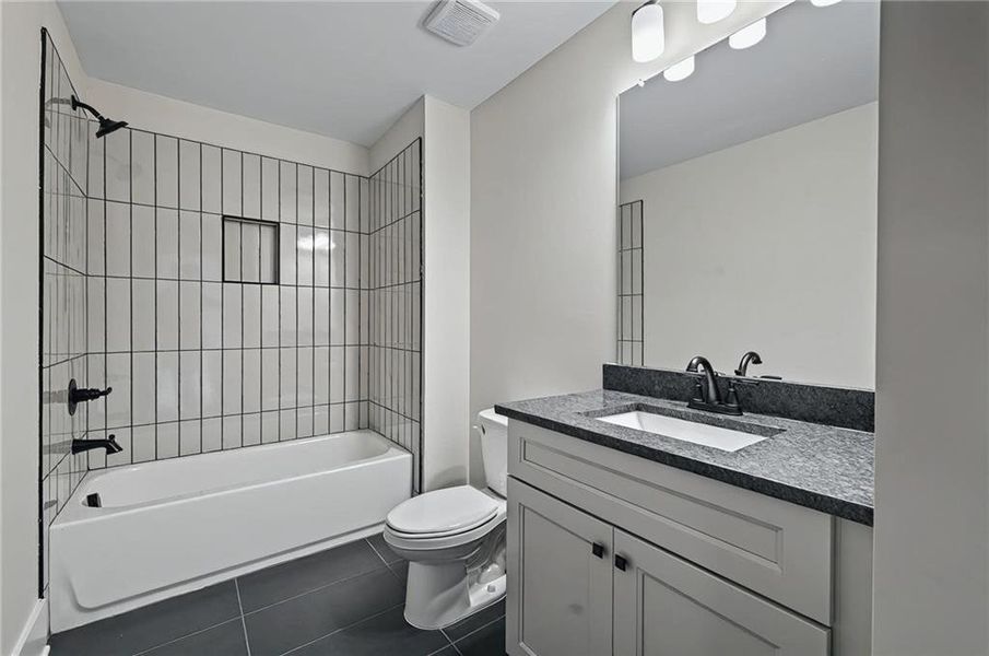Furnished interior view inside a new home in SteepleChase, Hoschton (Image 9).