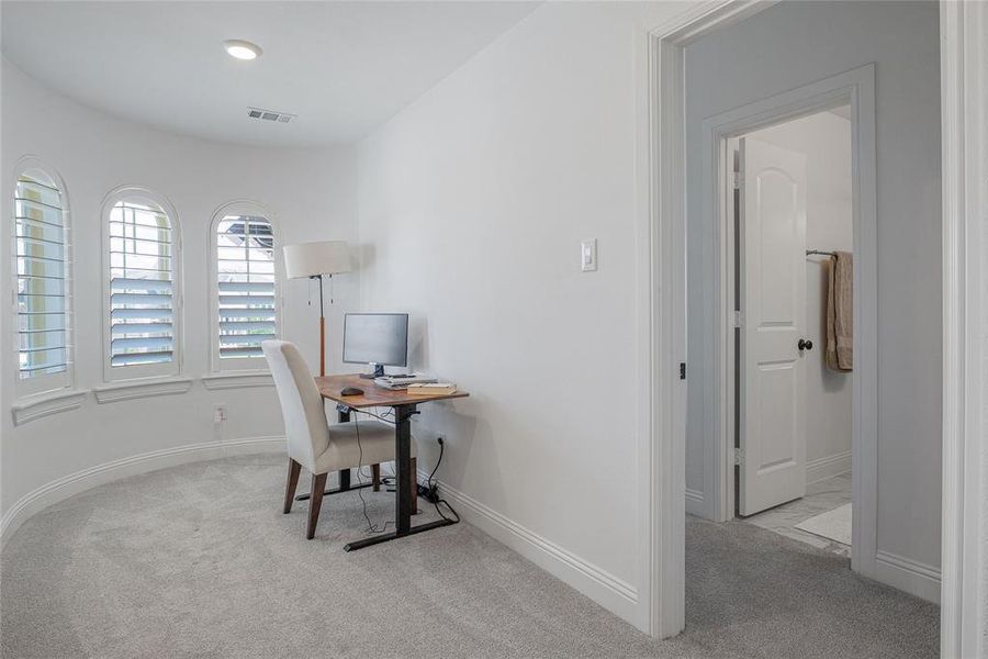 Furnished interior view inside a new home in , Irving (Image 24).