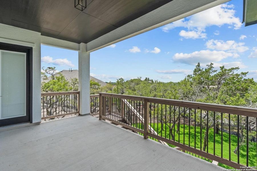 Image 24 of a home in Esperanza - 70'.