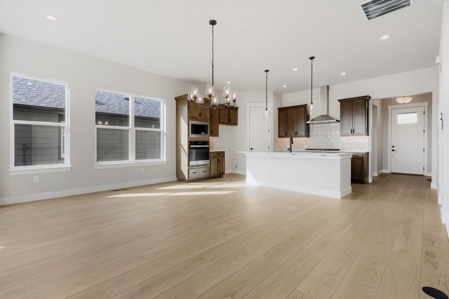8461 Dines - Living Area