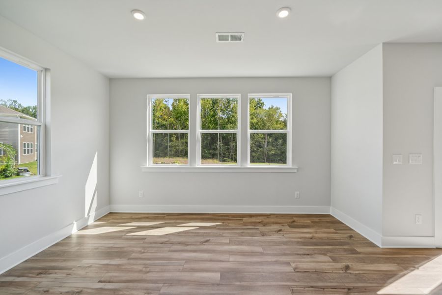 Rainier Dining Room at Cannon Manor in Kannapolis, NC