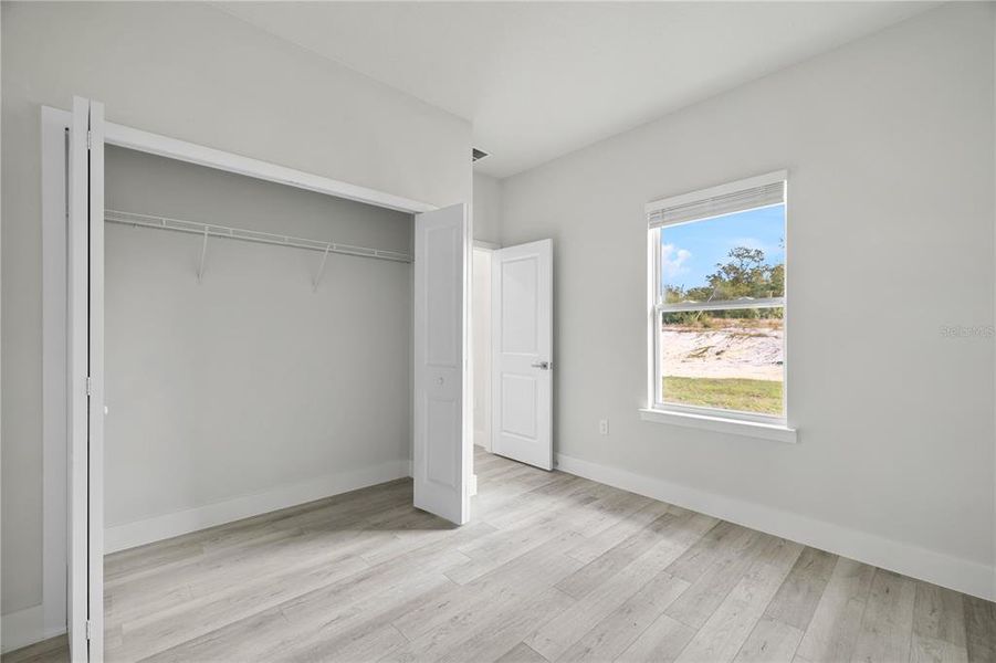 Spacious, unfurnished interior of a new home in , Ocala (Image 24).