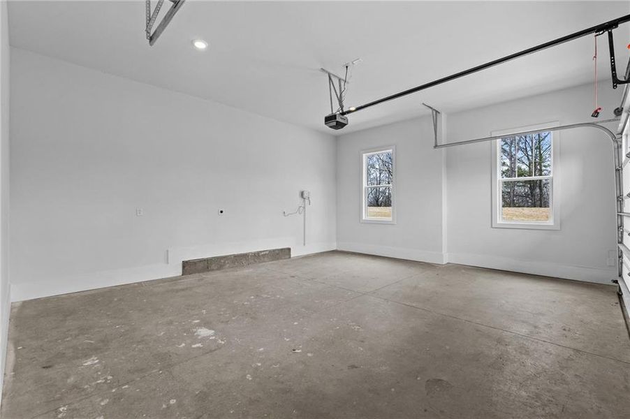 Spacious, unfurnished interior of a new home in , Buford (Image 39).