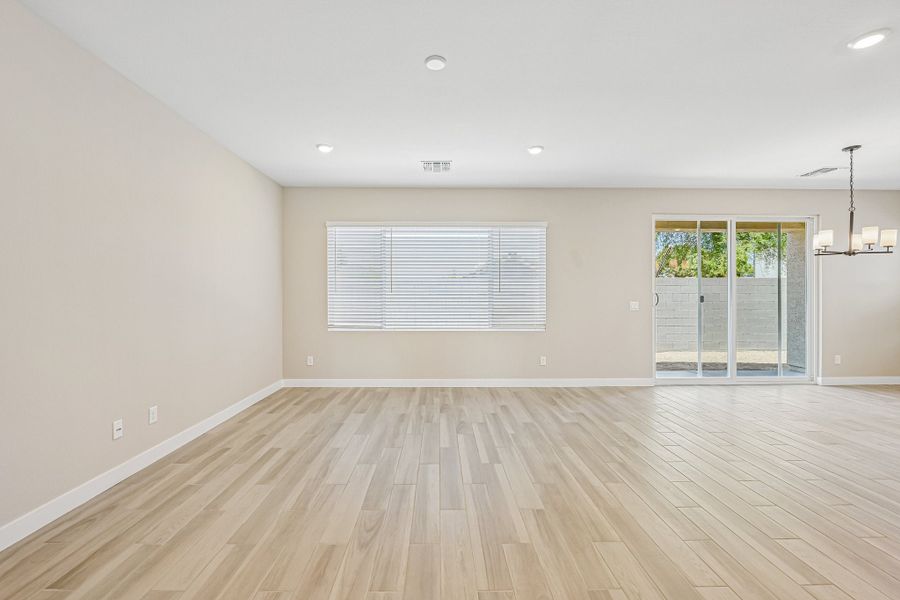 4br New Home in Mesa, AZ.  - Slide 9
