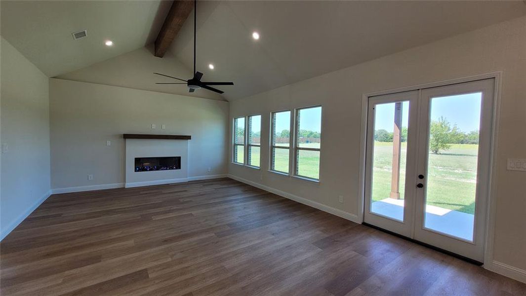 Spacious, unfurnished interior of a new home in , Red Oak (Image 20). Spacious, unfurnished interior of a new home in , Red Oak (Image 20).