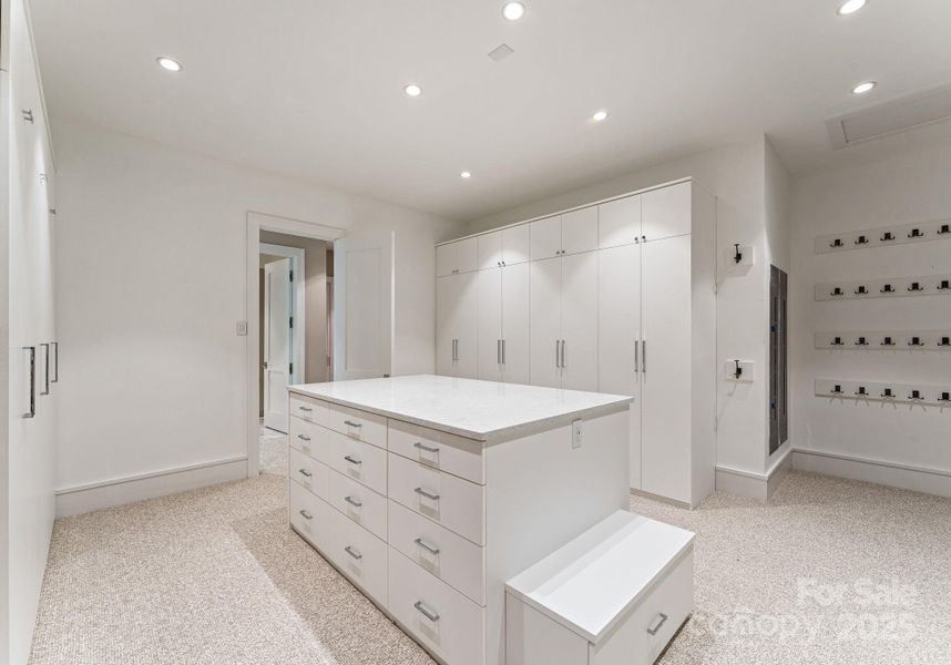 Image 32 of a home in .