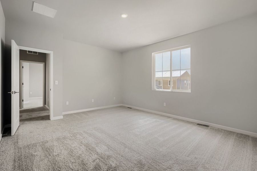 5br New Home in Berthoud, CO.  - Slide 14