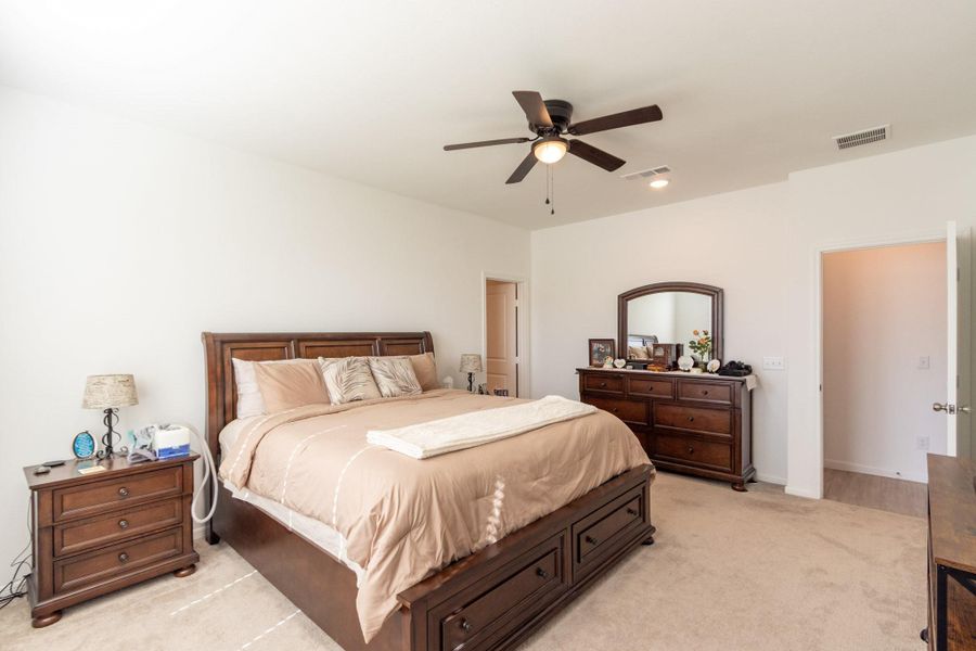 Furnished interior view inside a new home in Mustang Ridge, Alvin (Image 15). Furnished interior view inside a new home in Mustang Ridge, Alvin (Image 15).