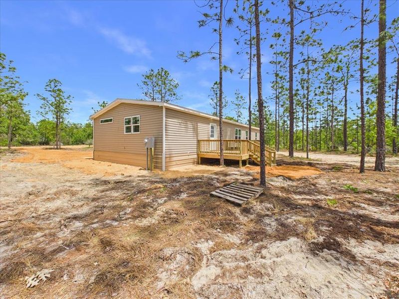Exterior details and patio area of a home in , Hawthorne (Image 20).