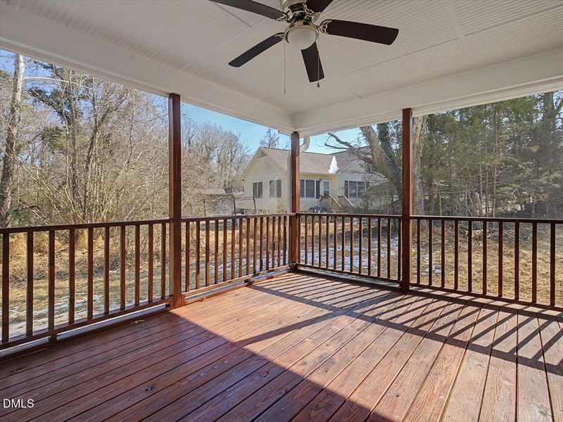 22-Screened Porch 22-Screened Porch