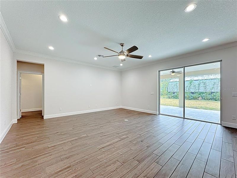Spacious, unfurnished interior of a new home in , Orlando (Image 59).