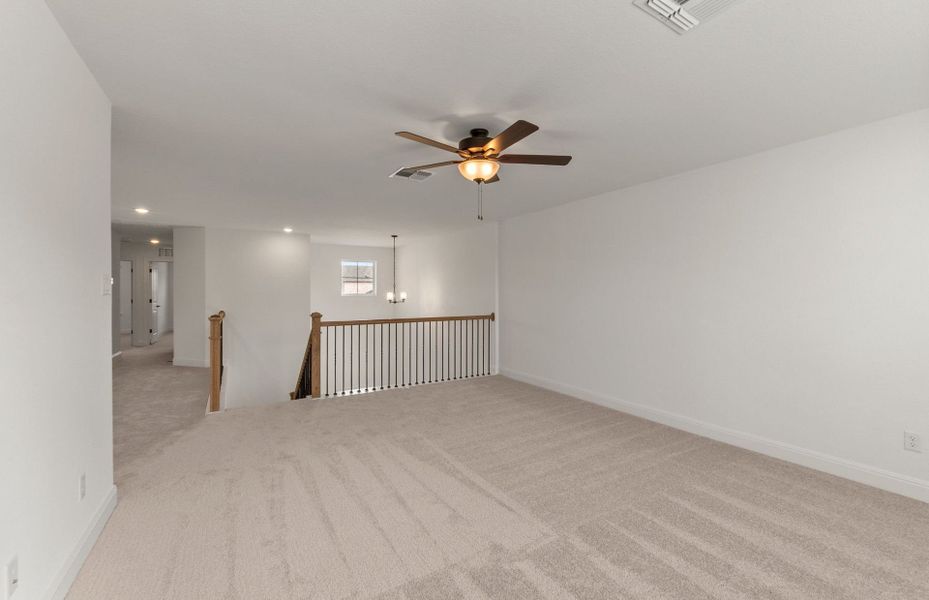 Spacious, unfurnished interior of a new home in Horizon Lake, Leander (Image 35).