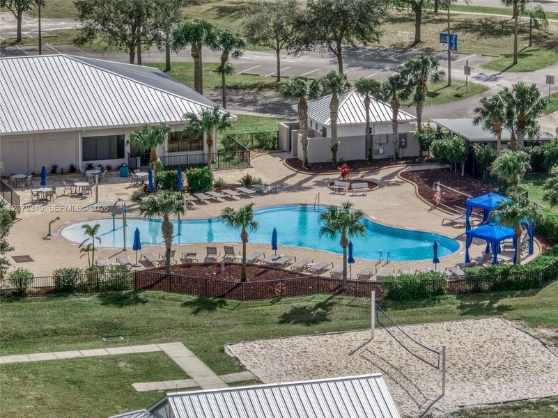 Community amenities in , Sebring (Image 74).