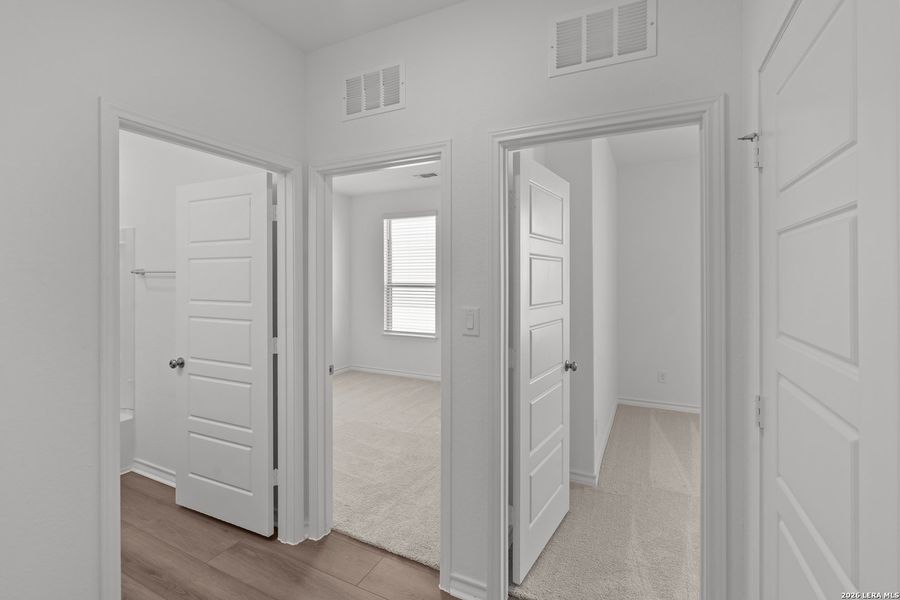 Spacious, unfurnished interior of a new home in Nopal Valley, San Antonio (Image 27). Spacious, unfurnished interior of a new home in Nopal Valley, San Antonio (Image 27).