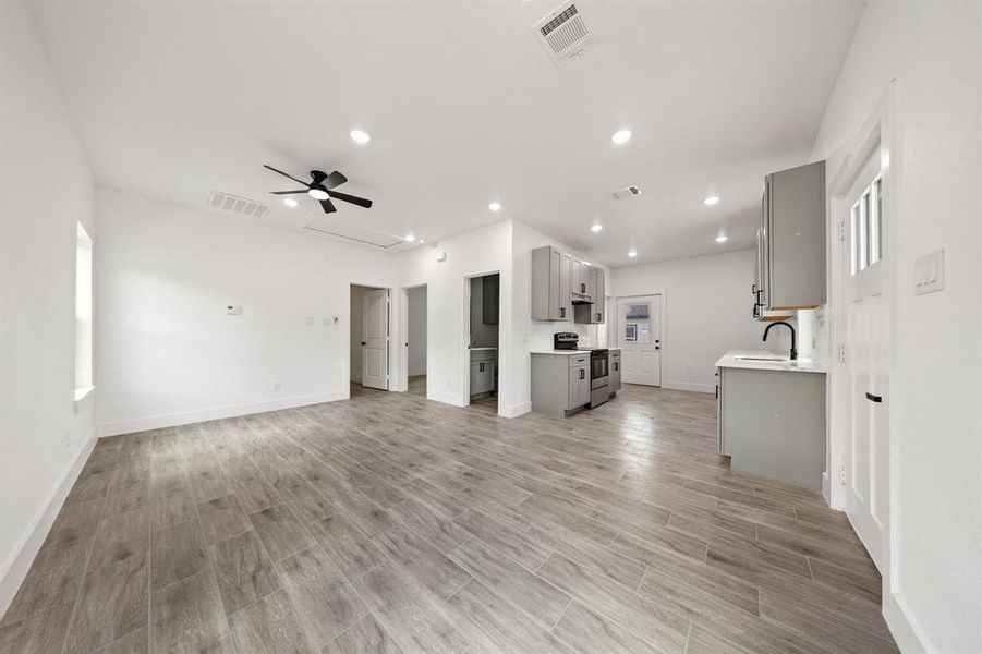 Spacious, unfurnished interior of a new home in , Sulphur Springs (Image 13). Spacious, unfurnished interior of a new home in , Sulphur Springs (Image 13).