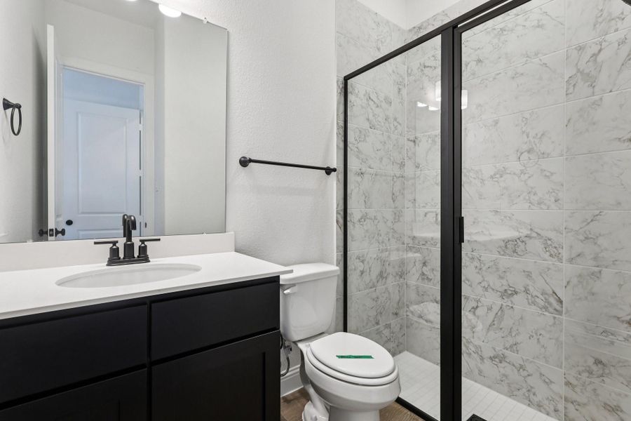 Furnished interior view inside a new home in Sienna 65', Missouri City (Image 7).