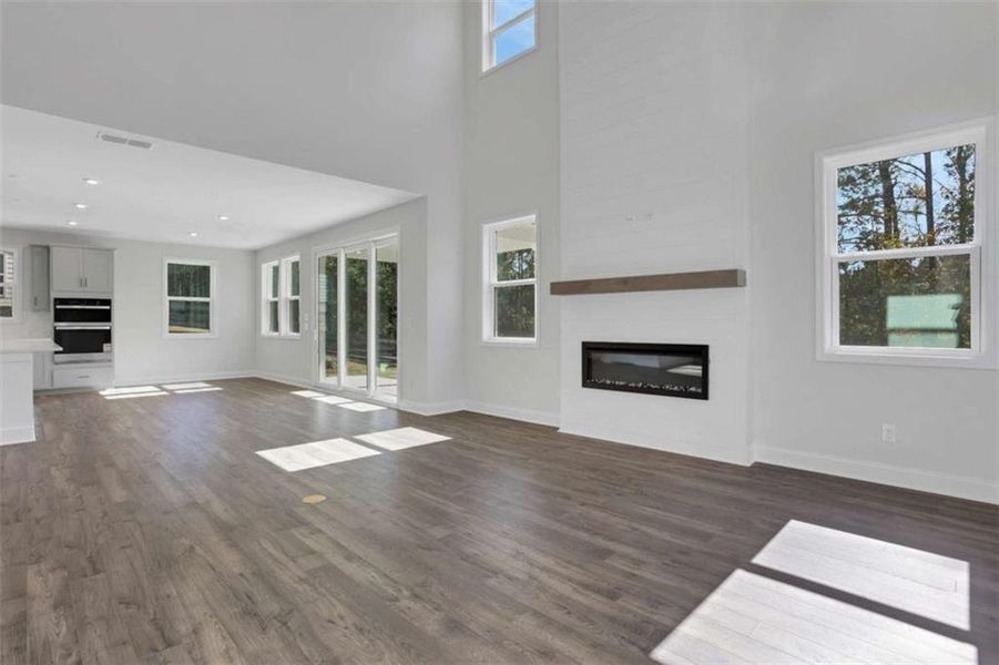 Spacious, unfurnished interior of a new home in The Paddocks at Doc Hughes, Buford (Image 40).