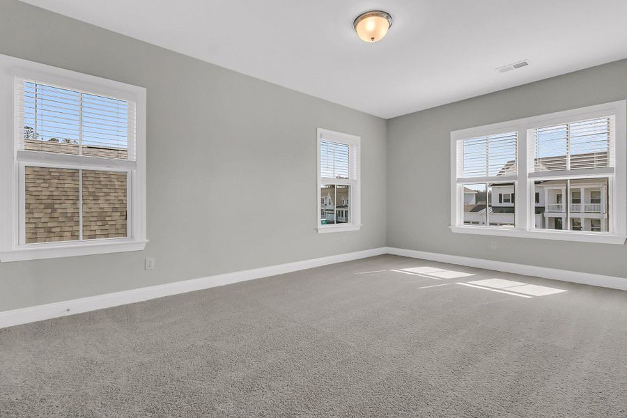 Spacious, unfurnished interior of a new home in Cherrywood Estates, Summerville (Image 20).