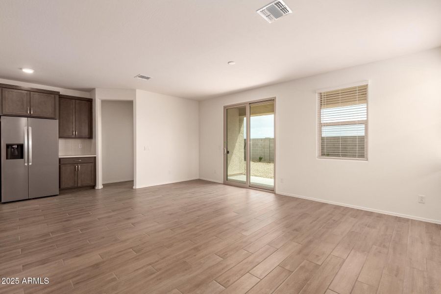 09 - Soft Wind 18253 09 - Soft Wind 18253