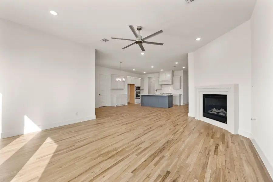Spacious, unfurnished interior of a new home in Settlers Glen, New Fairview (Image 27). Spacious, unfurnished interior of a new home in Settlers Glen, New Fairview (Image 27).