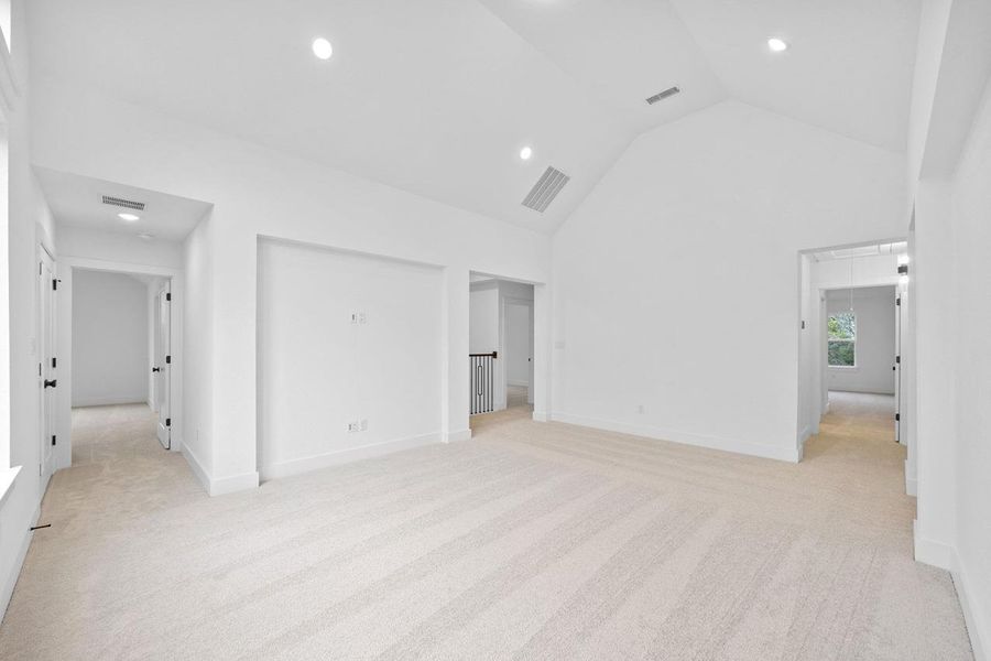Spacious, unfurnished interior of a new home in Parkside On The River, Georgetown (Image 23).