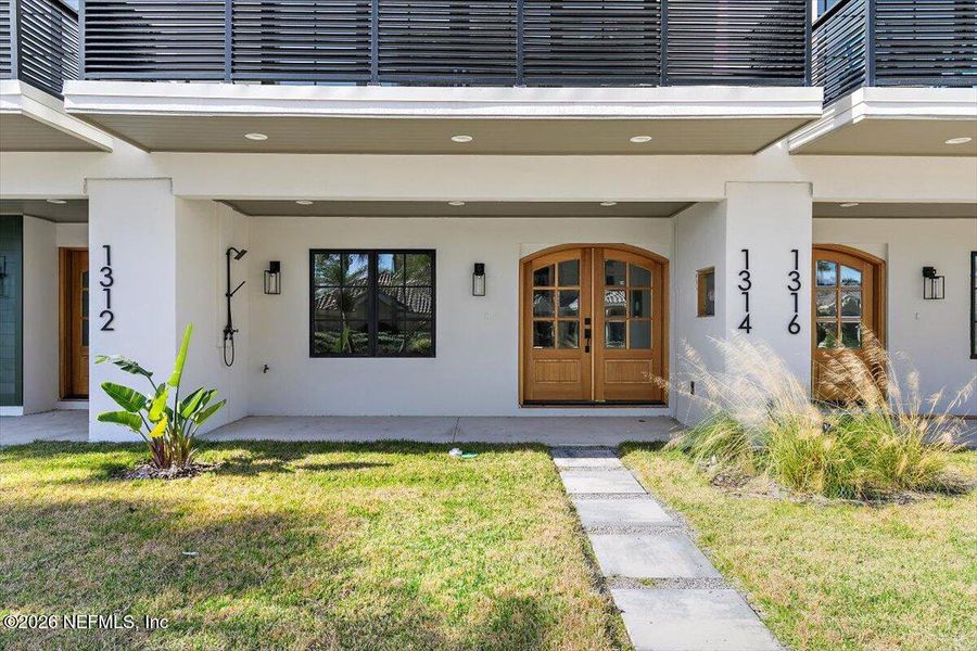 Exterior details and patio area of a home in , Jacksonville Beach (Image 3).