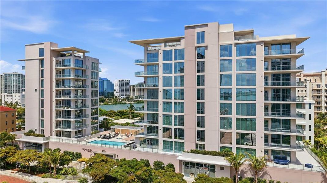 Condo located in Sarasota, FL showcasing its design and architecture (Image 17). Condo located in Sarasota, FL showcasing its design and architecture (Image 17).