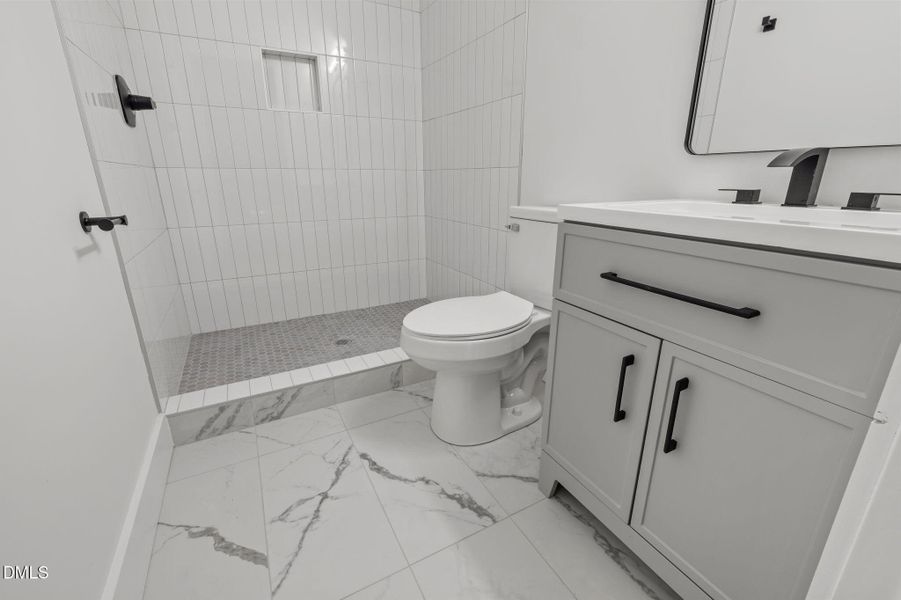 56-web-or-mls-P1112500