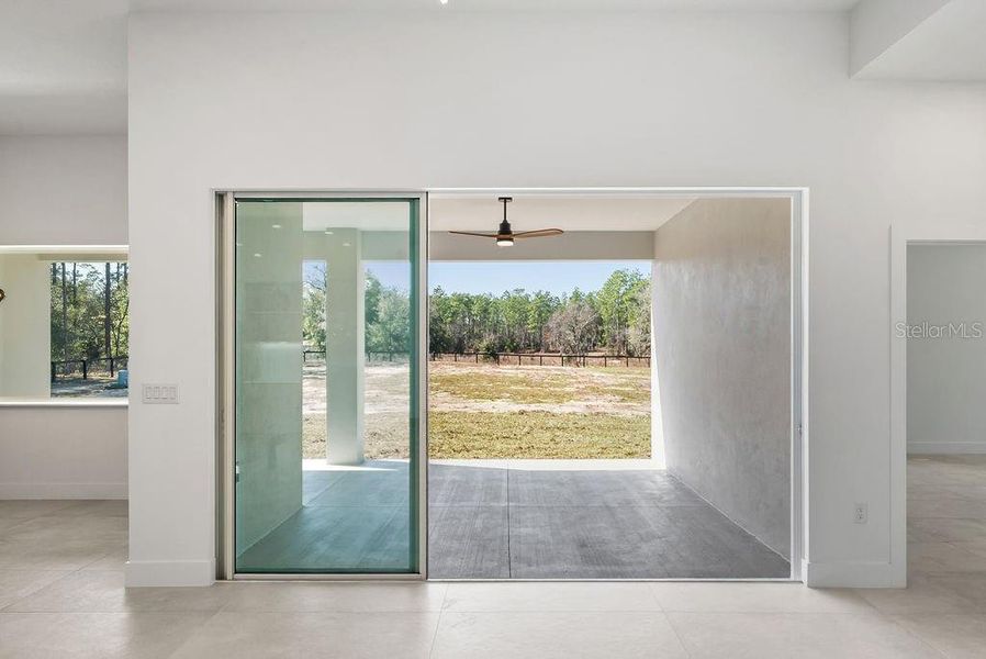 Spacious, unfurnished interior of a new home in , Ocala (Image 41).