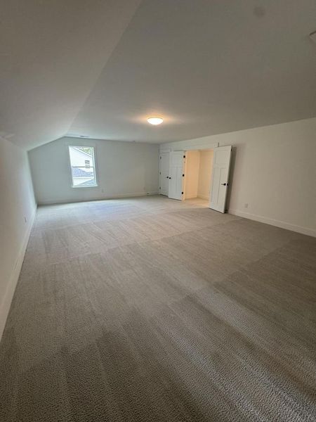 Spacious, unfurnished interior of a new home in Central Estates, Summerville (Image 17).