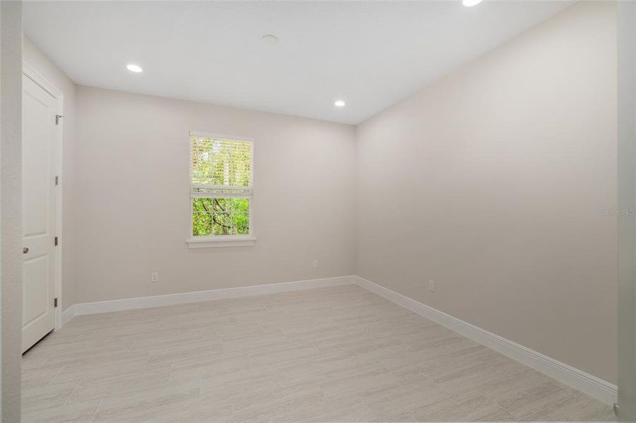 Spacious, unfurnished interior of a new home in , Summerfield (Image 18).