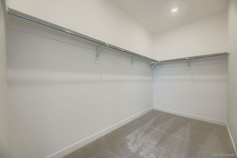 Spacious, unfurnished interior of a new home in Vermilion Creek: The Skyline Collection, Centennial (Image 15).