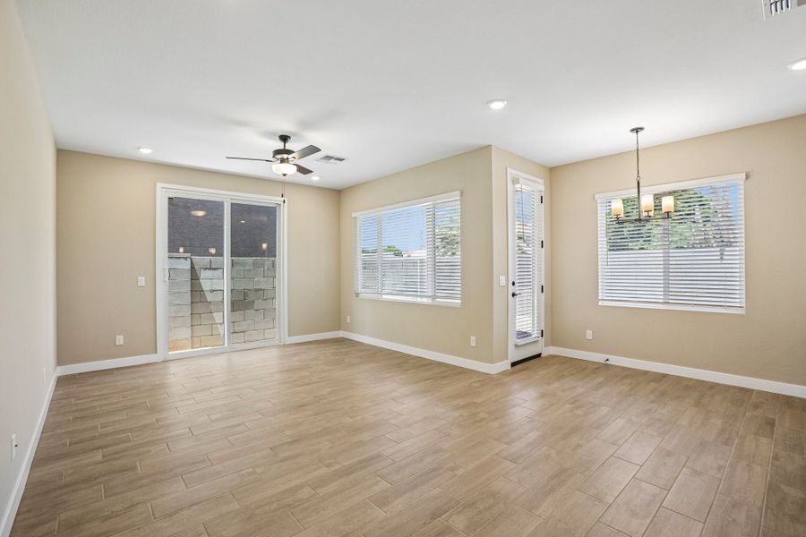 1834 E Kramer St, Mesa, AZ.  - Slide 3