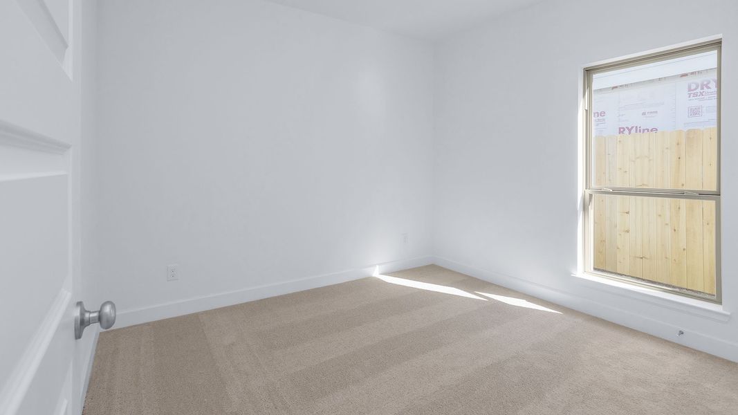 Spacious, unfurnished interior of a new home in Grand Central Park, Conroe (Image 14).