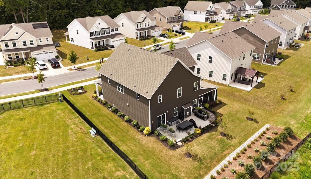 Image 34 of a home in Springshire Creek.