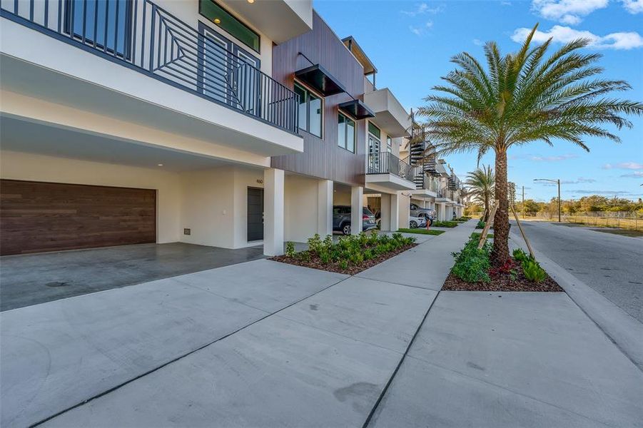 Exterior details and patio area of a home in Terraces at 87th, St. Petersburg (Image 24).