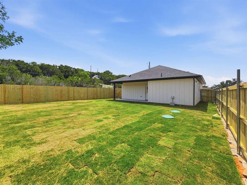 Exterior details and patio area of a home in , Granbury (Image 20).